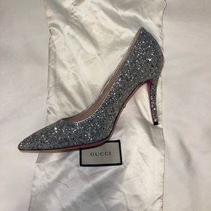 AUTHENTIC Gucci silver sequin pump size 39
